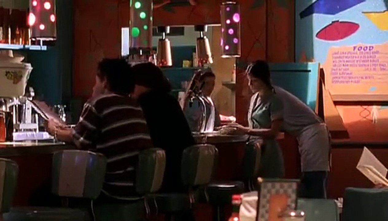 Roswell - Se2 - Ep08 HD Watch