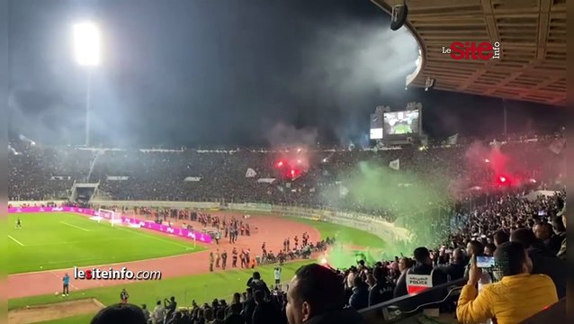 صوت _الكورفا سود_.. جماهير الرجاء تصنع الحدث باحتفالياتها أمام مولودية وجدة