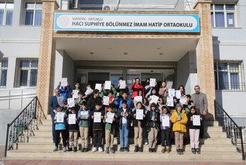 Mardinli öğrenciler harçlıklarıyla 5 ülkeden yetimlere destek oldu