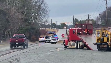 Roubou trator e fugiu à polícia durante uma hora... a 32 km/h