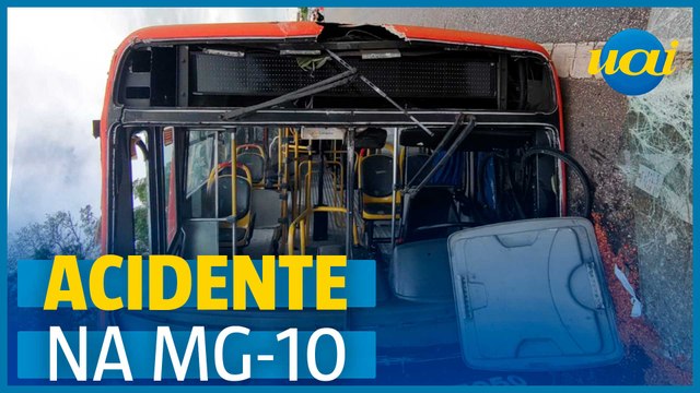 Ônibus tomba na MG-10 e deixa feridos