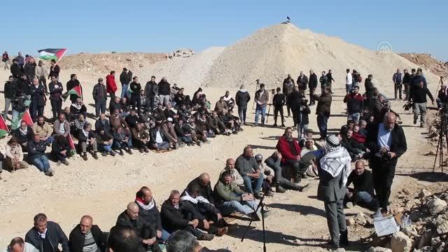 Filistinliler Yahudi yerleşim birimleri inşasına karşı gösteri düzenledi