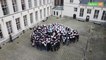 Flash mob pour Olivier Vandecasteele à l'athénée Jules Bara de Tournai