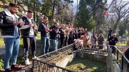 Trafik kazasında hayatını kaybeden futbolcu mezarı başında anıldı