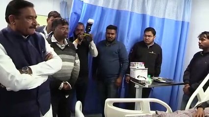 फूड प्वाइजनिंग से प्रभावित बच्चों से मिले मंत्री सिंह, सख्त कार्रवाई के दिए निर्देश