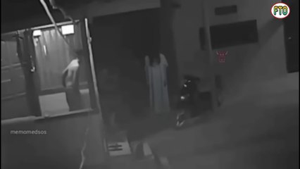 Real Ghostly Figures Caught On Camera(1080P_HD)