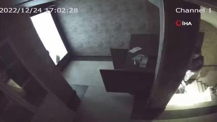 Fatih'te ev ve iş yerlerine giren hırsızlar kamerada