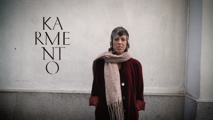 Karmento: "Estar calzado es casi más antinatural que ir descalzo para cantar y bailar"