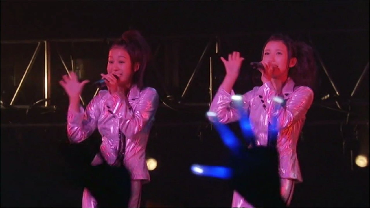 中島早貴・萩原舞『ディスコ クイーン』（Cutie Circuit 2009）