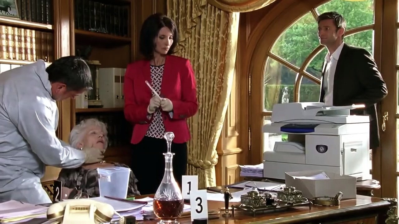 Die Rosenheim-Cops (222) Staffel 11 Folge 10 - Ein Testament kommt selten allein