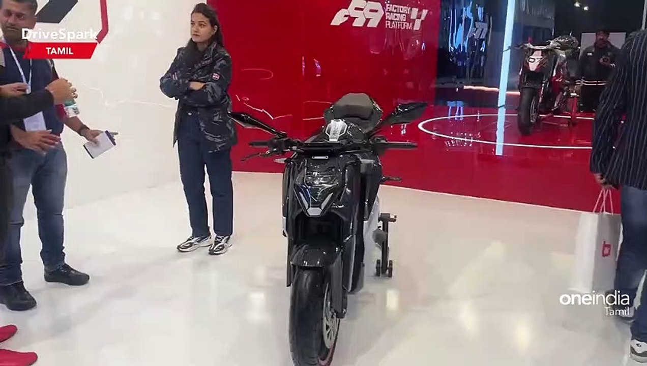 Auto Expo 2023 | Ultraviolette F77 Walkaround | Giri Mani | TAMIL DriveSpark