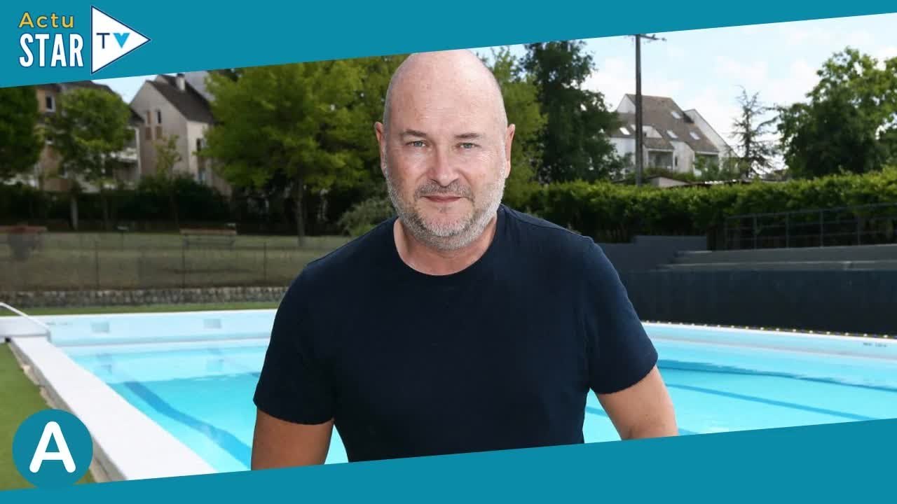 Cauet, fatigué d'entretenir son "boulet" de fils : "Il a envie de ne rien foutre"