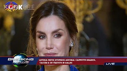 Letizia Ortiz stupisce ancora: cappotto bianco,  tacchi e un vestito in saldo