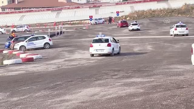 İstanbul İl Milli Eğitim Müdürü Yazıcı Ataşehir Motorlu Taşıtlar Sürücü Kursları Eğitim ve Sınav Alanı'nı ziyaret etti