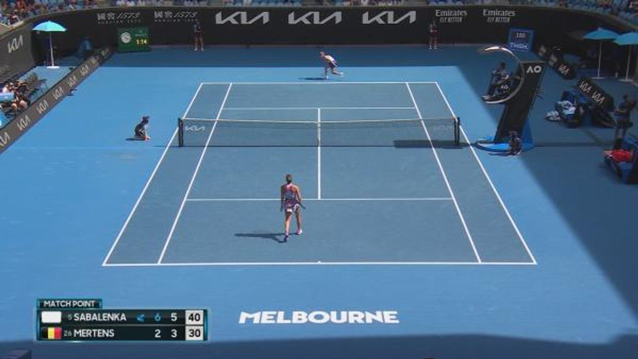 Sabalenka eases into fourth round in Melbourne