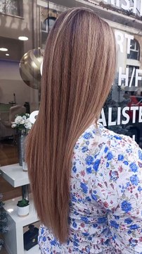 Cheveux longs avec balayage coiffeur coloriste aix en provence