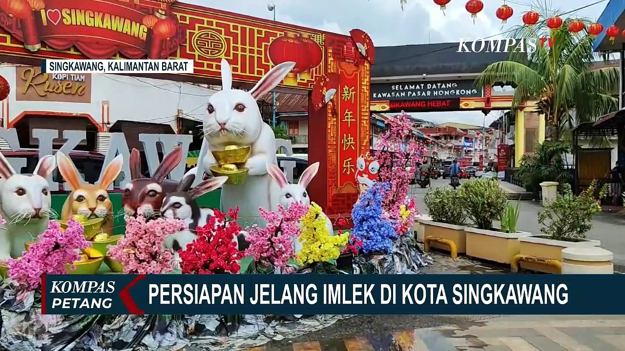 Jelang Imlek, Gamelan Bali Iringi Proses Sembahyang di Kelenteng Ling Gwan Kiong Bali