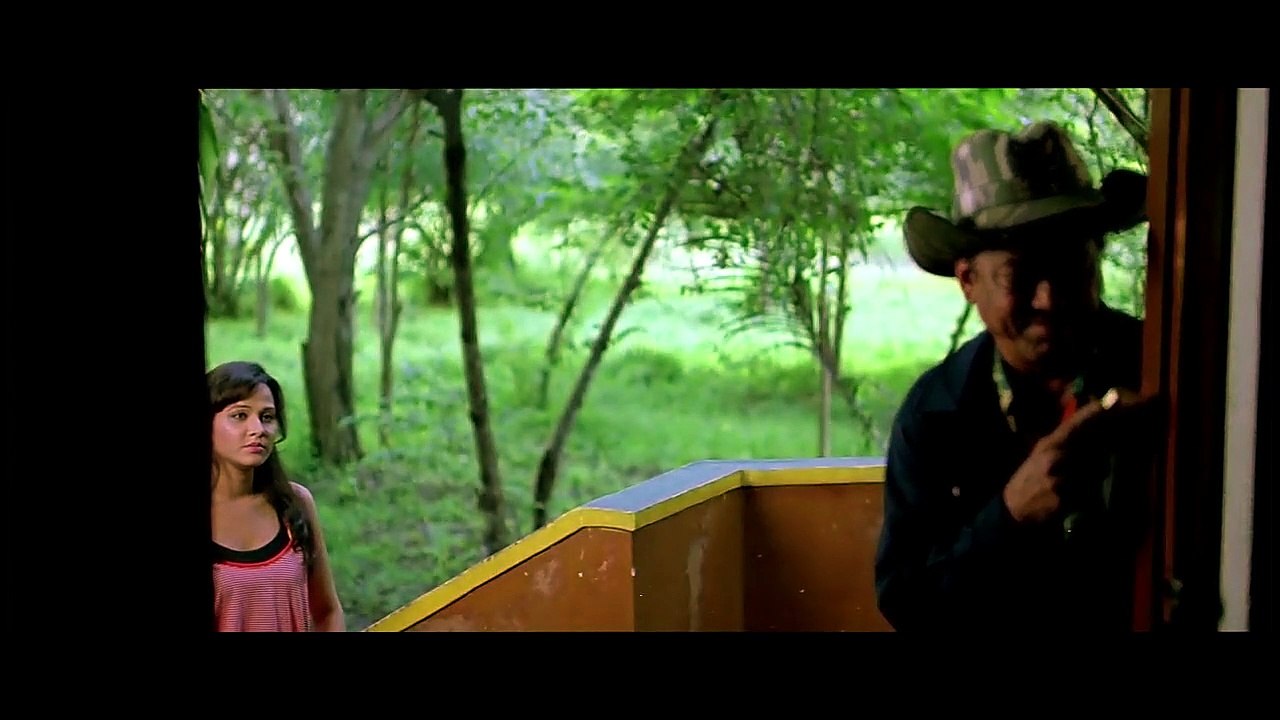 भरी जंगल में शूटिंग से गायब हो रहे लोग सारा लोकेशन भूलभुलैया लग रही  | Bollywood Horror Movie Scene |