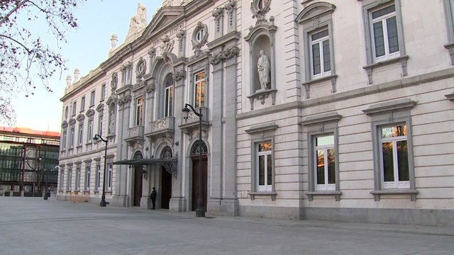 Los condenados por maltrato con orden de alejamiento no pueden acercarse a la víctima ni con permiso