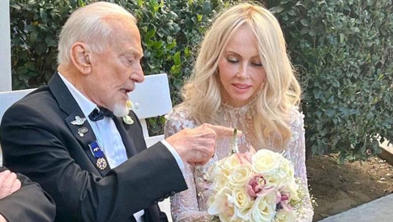 Ay'a ayak basan ikinci insan Buzz Aldrin, 93 ya...