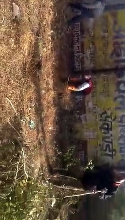 पर्यावरण प्रेमियों ने स्टेडियम में चलाया स्वच्छता अभियान