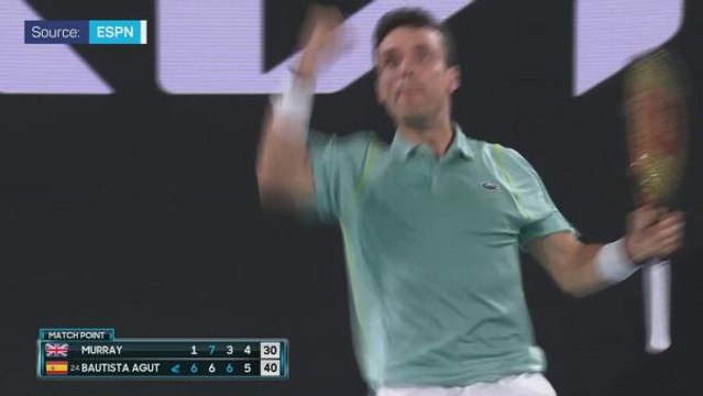 Bautista Agut bests battling Murray to reach fourth round