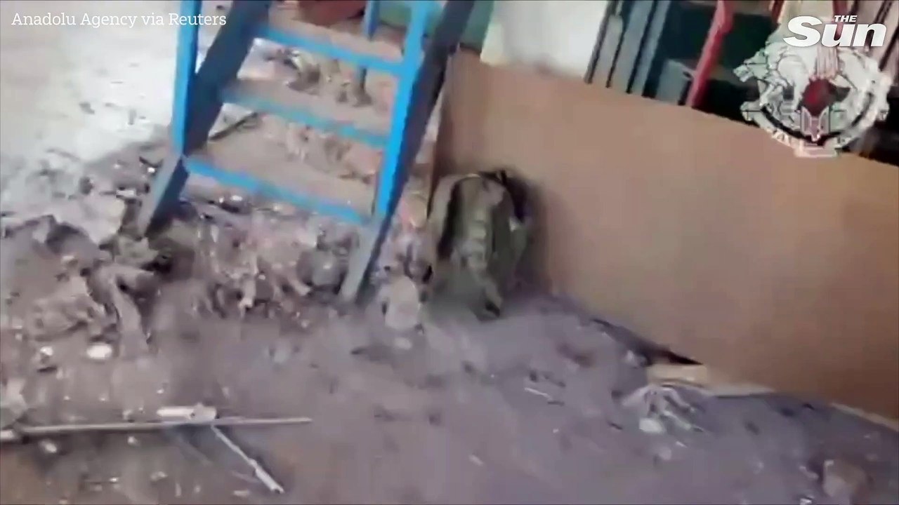 Ukrainian soldiers fire rifles at Russians in Soledar in attempt to recapture it