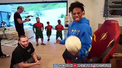 iShowSpeed teaching Dwarfs how to SIUUU