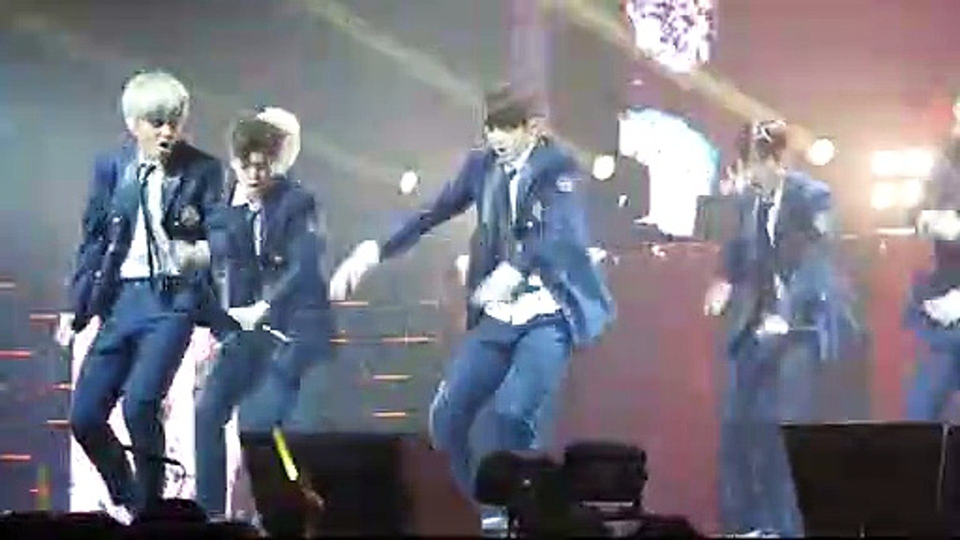 BTS RED BULLET FULL CONCERT 2014 PART 1/4 - video Dailymotion