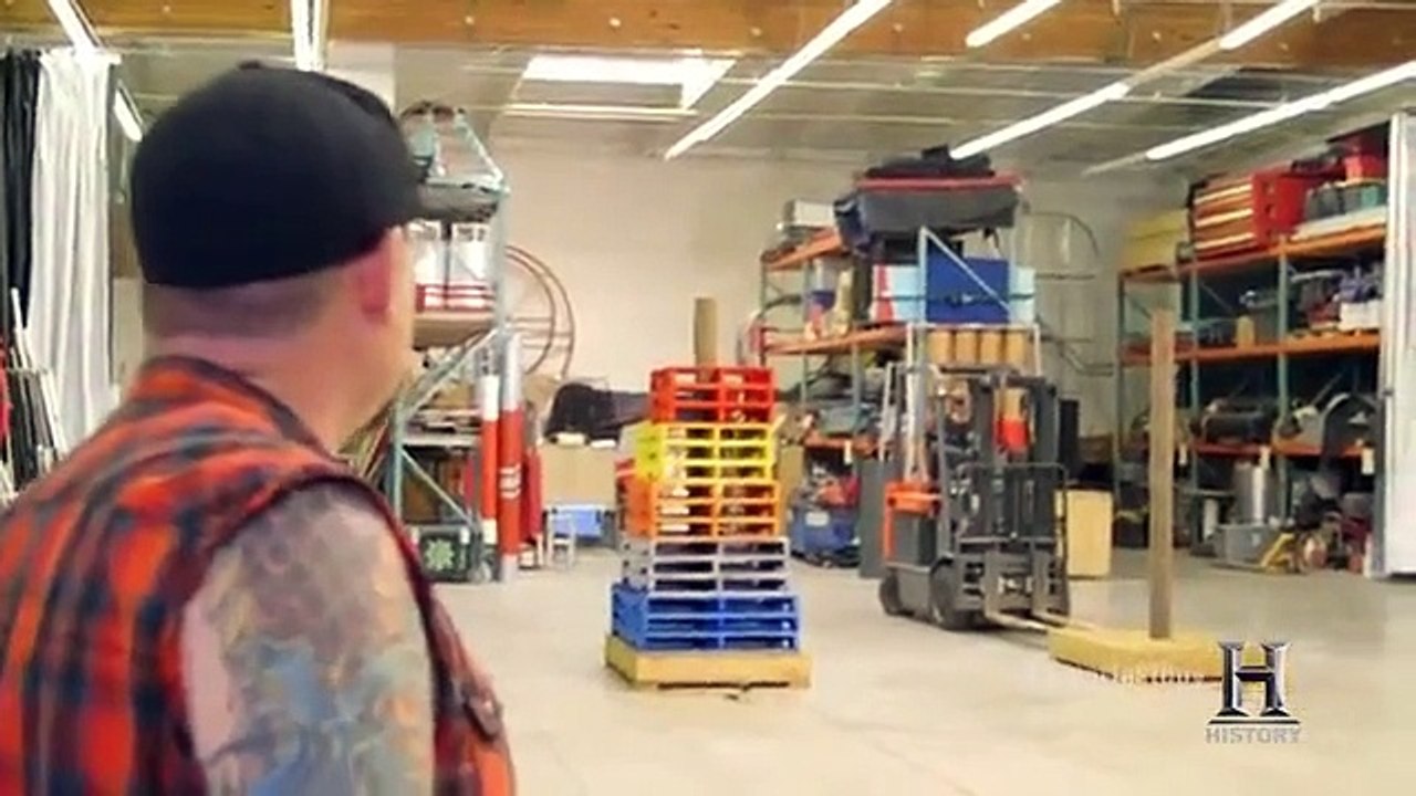 Smartest Guy in the Room - Se1 - Ep08 HD Watch