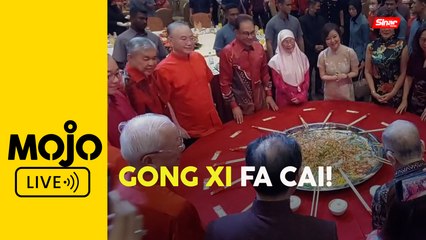 Anwar, Zahid hadir ‘open house’ MCA