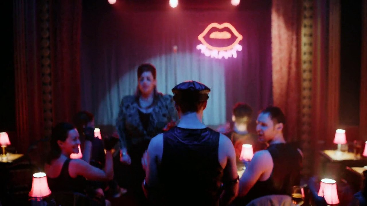 Bonding - Se2 - Ep02 - Dog Days HD Watch