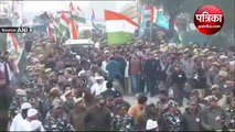 VIDEO : भारत जोड़ो यात्रा के बीच जम्मू कश्मीर में बम धमाके, कड़ी सुरक्षा में चल रहे राहुल गांधी