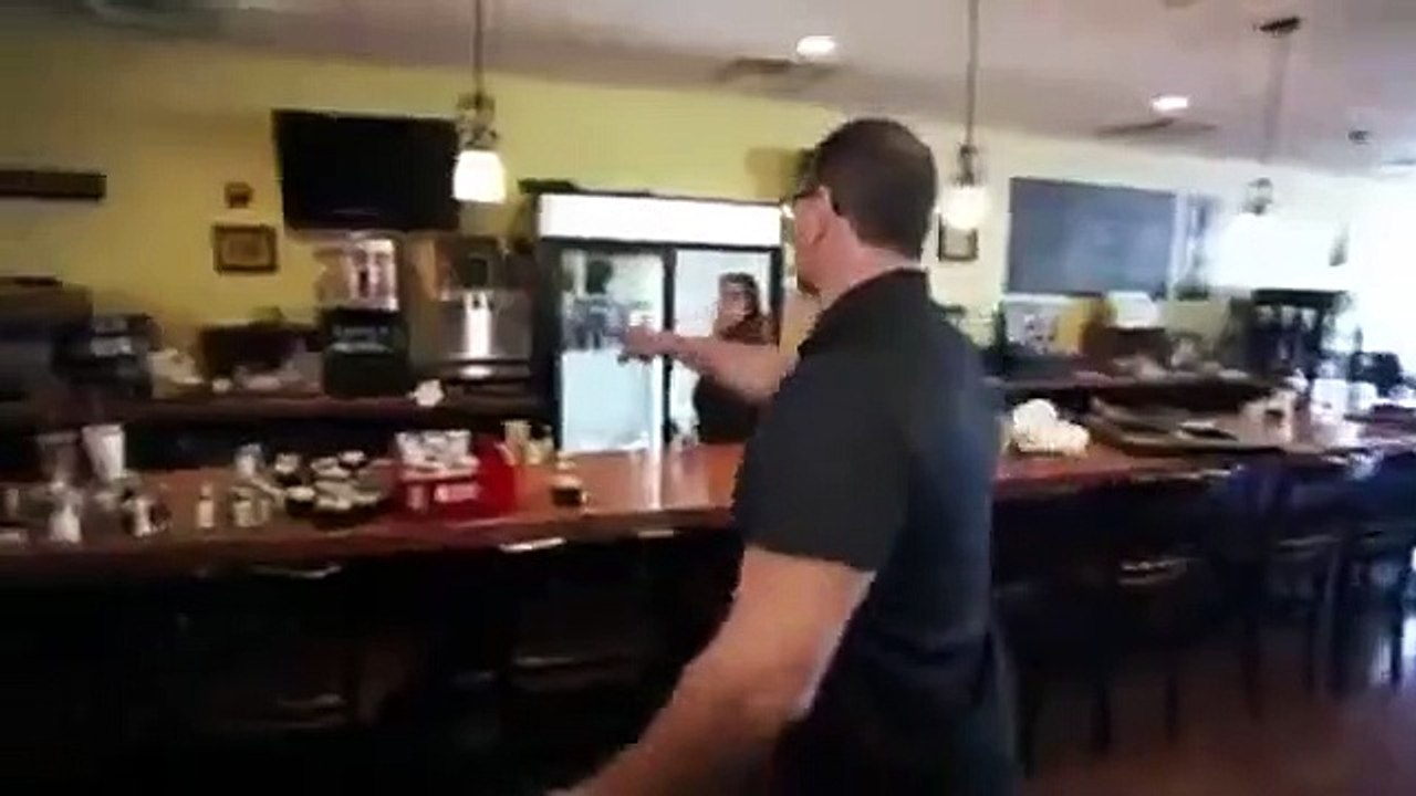 Restaurant - Impossible - Se3 - Ep02 HD Watch