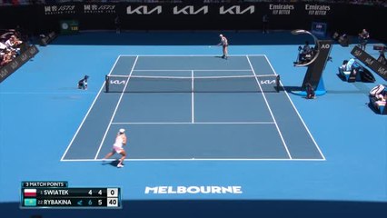 Top seed Swiatek stunned by Rybakina