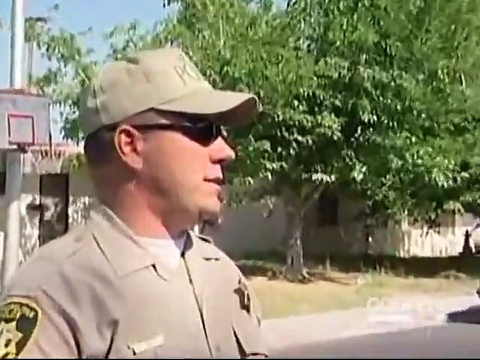 Cops - Se17 - Ep32 HD Watch