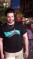 Aly Goni और Jasmin Bhasin अपने परिवार के साथ एक साथ