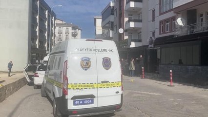 Eşini öldüren koca, aynı silahla kendini vurdu
