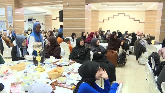 Asma Köprü Uluslararası Öğrenci Derneğinin Ümmete barış Kudüs'e özgürlük etkinliği