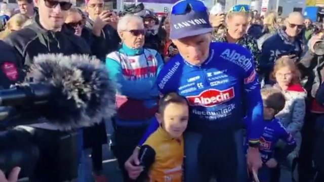 Cyclo-cross - Coupe du Monde - Benidorm 2023 - Mathieu Van der Poel vainqueur et Wout Van Aert 2e... un mano à mano encore de haute volée à Benidorm !