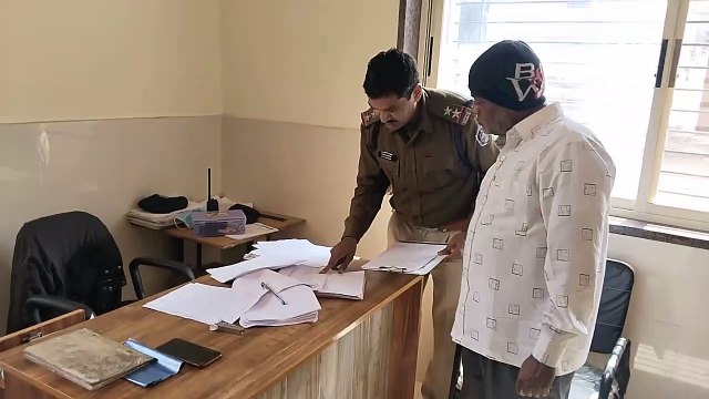Police arrested broker from bus stand in fake nomination case