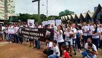 Familiares de jovens mortos no Morumbi pedem justiça em manifestação no Centro de Cascavel