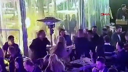 Bodrum Belediye Başkanı Aras'a restoranda saldırı