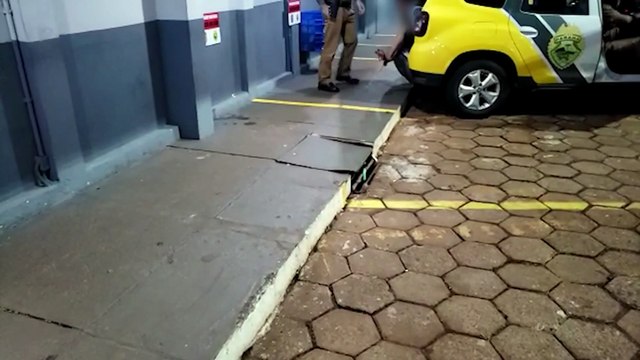 Homem é detido ao quebrar itens na casa dos pais e os ameaçar, no Cascavel Velho