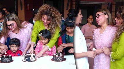 Rakhi Sawant पहुंची NGO, Media के सामने बुरी तरह रोईं, बच्चों से मां के लिए मांगी दुआएं! |FilmiBeat