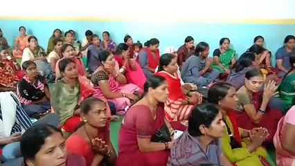 महापड़ाव में शामिल हुईं आंगनबाड़ी कार्यकर्तांए, केंद्रों में लटके ताले