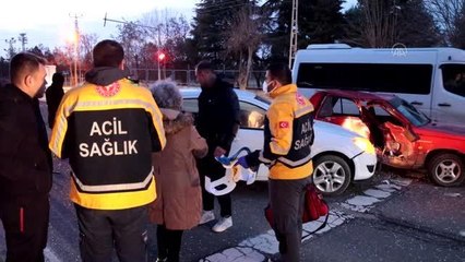 KIRKLARELİ - Trafik kazasında biri askeri personel 3 kişi yaralandı