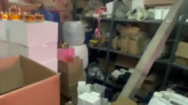 On binlerce şişe sahte parfüm ele geçirildi