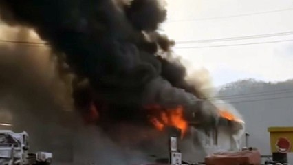 충주 탄금호 주변 식당에 화재...인명피해 없어 / YTN