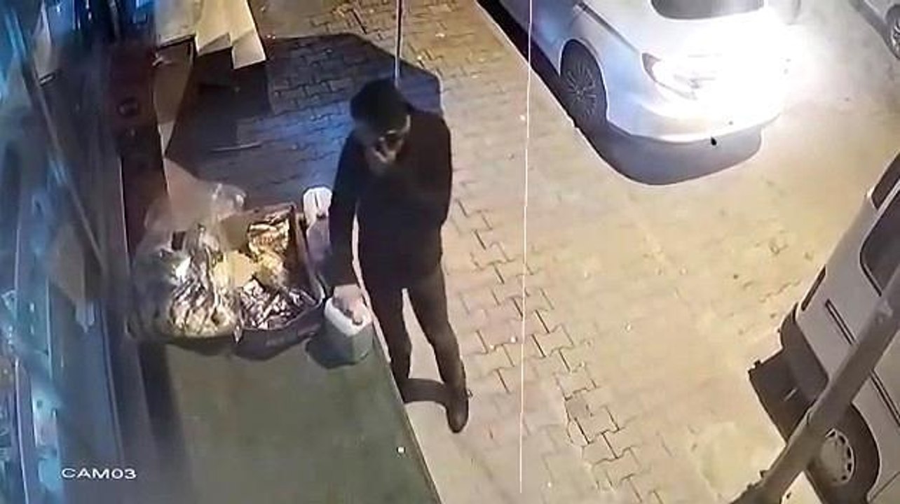 Arnavutköy'de deterjan hırsızlığı kamerada